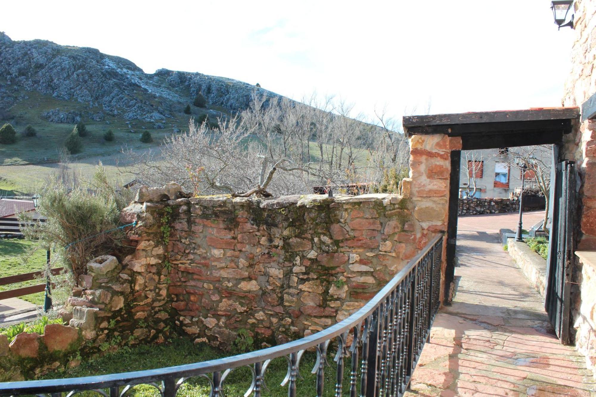 La Chimenea De Soria I Y I I Pensionat Espeja de San Marcelino Exteriör bild