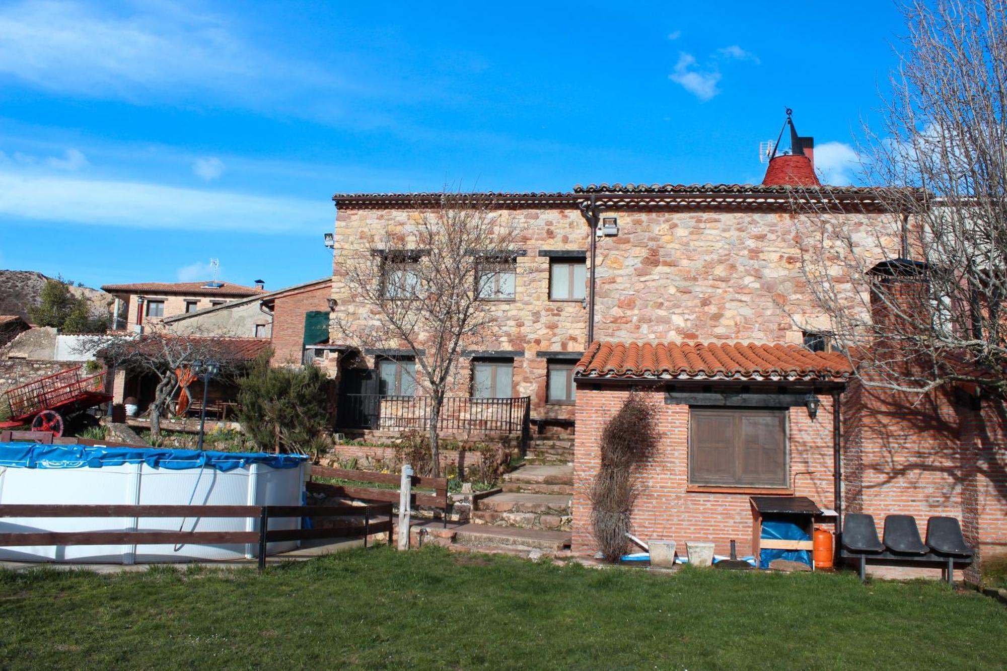 La Chimenea De Soria I Y I I Pensionat Espeja de San Marcelino Exteriör bild