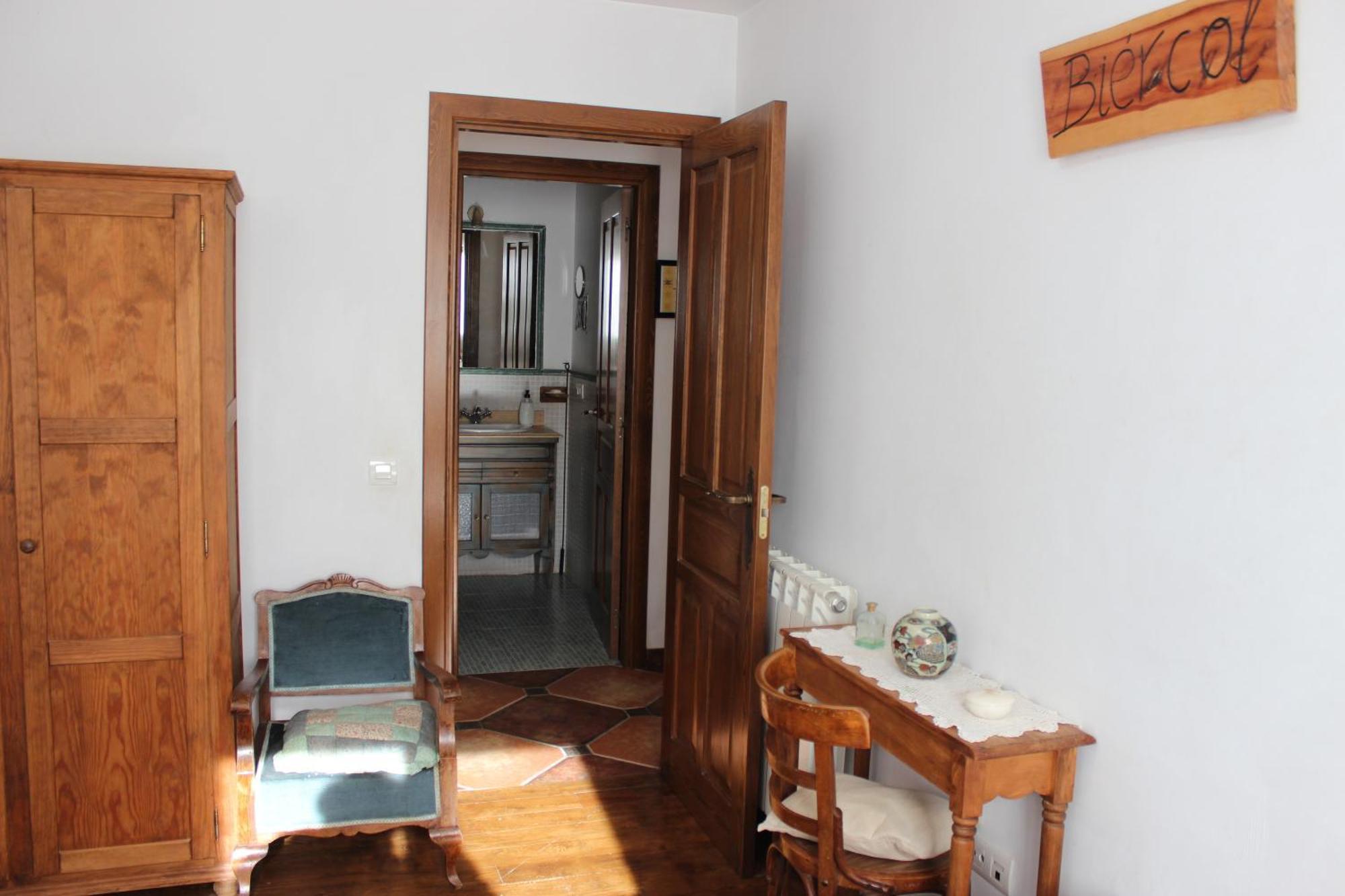 La Chimenea De Soria I Y I I Pensionat Espeja de San Marcelino Exteriör bild