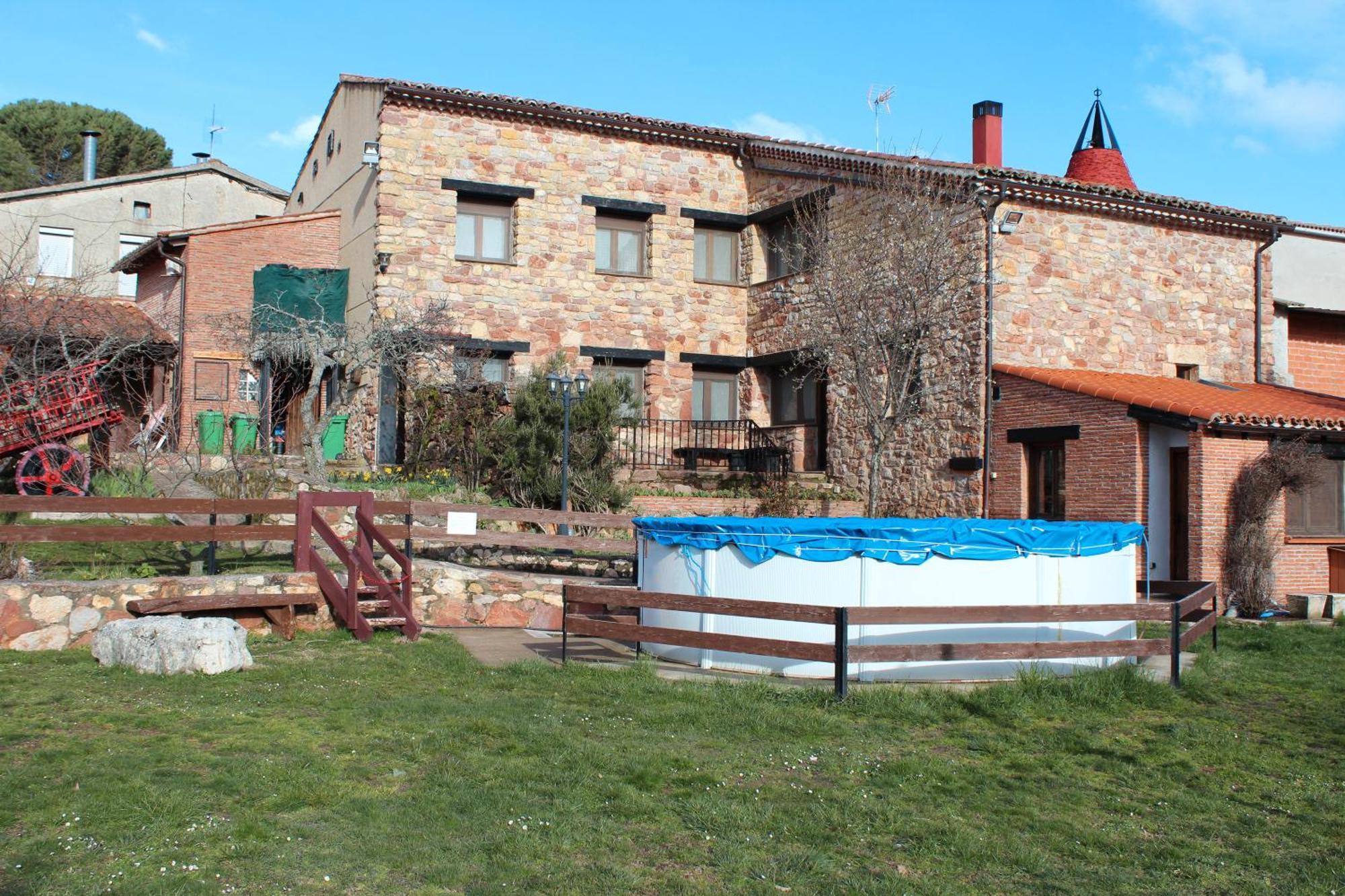 La Chimenea De Soria I Y I I Pensionat Espeja de San Marcelino Exteriör bild