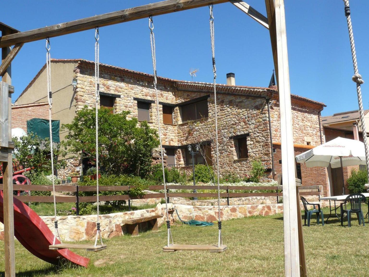 La Chimenea De Soria I Y I I Pensionat Espeja de San Marcelino Exteriör bild